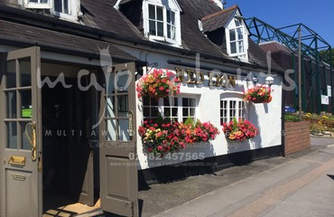 Window Boxes for Pubs_image_013