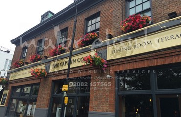 Window Boxes for Pubs_image_062