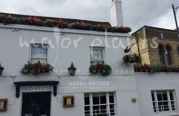 Window Boxes for Pubs_image_085